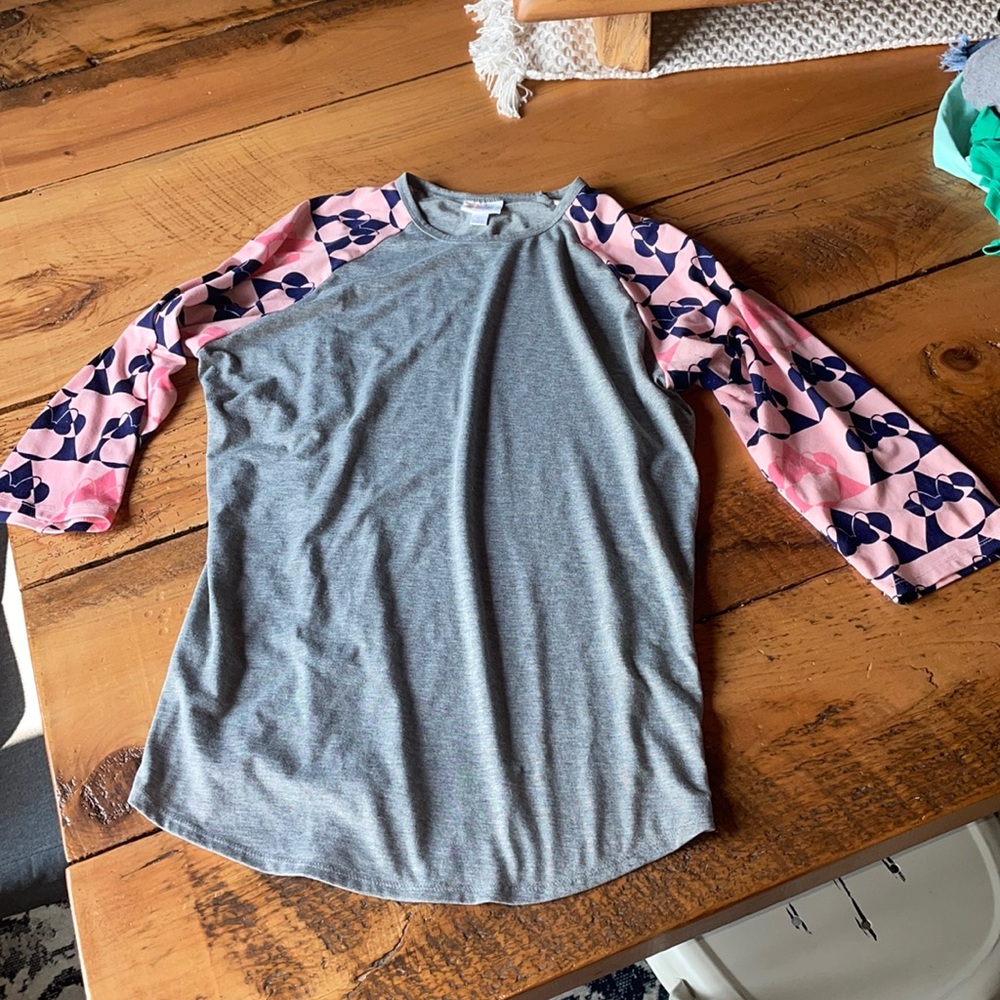 Guc lularoe Disney 3/4 sleeve some pulling as shown